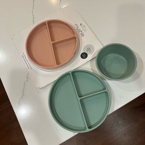 Lot of 3 Mushie suction plates and bowl